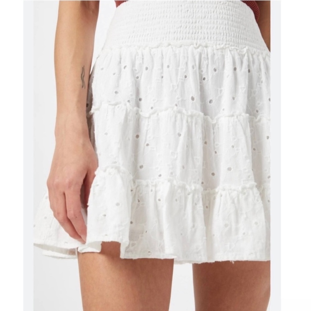 American Eagle White Eyelet Smocked Mini Skirt Size XS - Picture 3 of 7